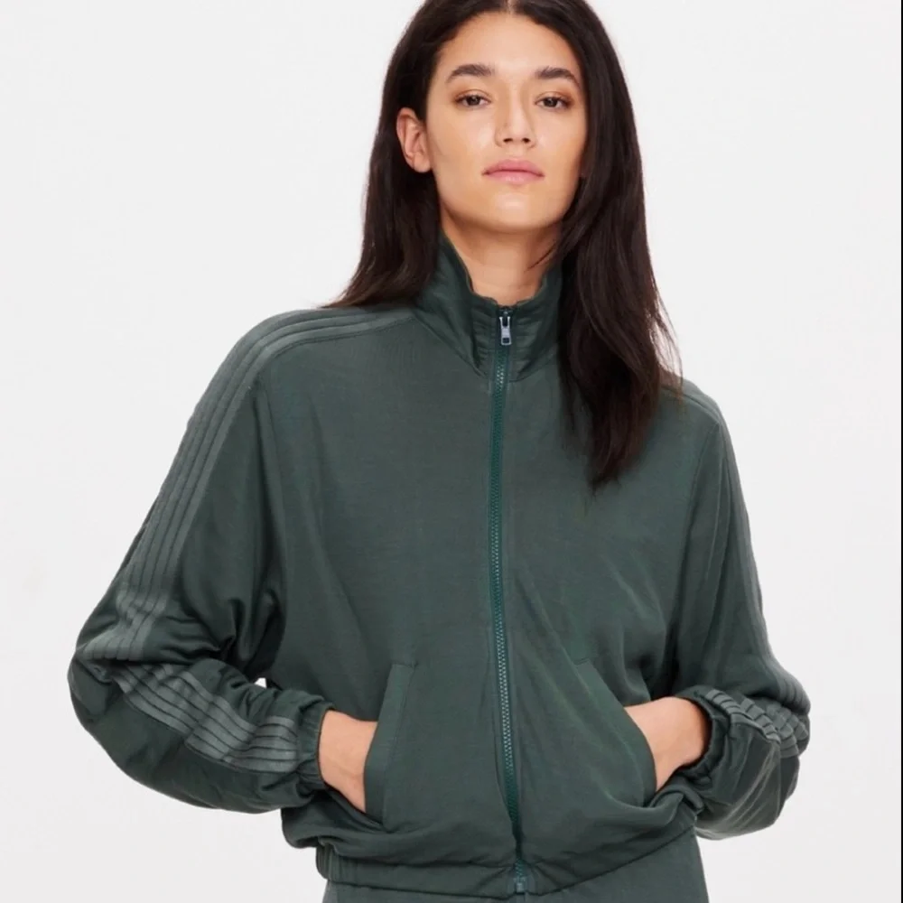 The Upside Roulette Jacket - Picture 1 of 7